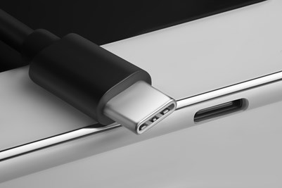 Uniting With USB-C: The New Directive Impacting EFB Solutions for Operators
