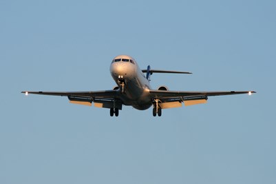 Fokker-100-Approach